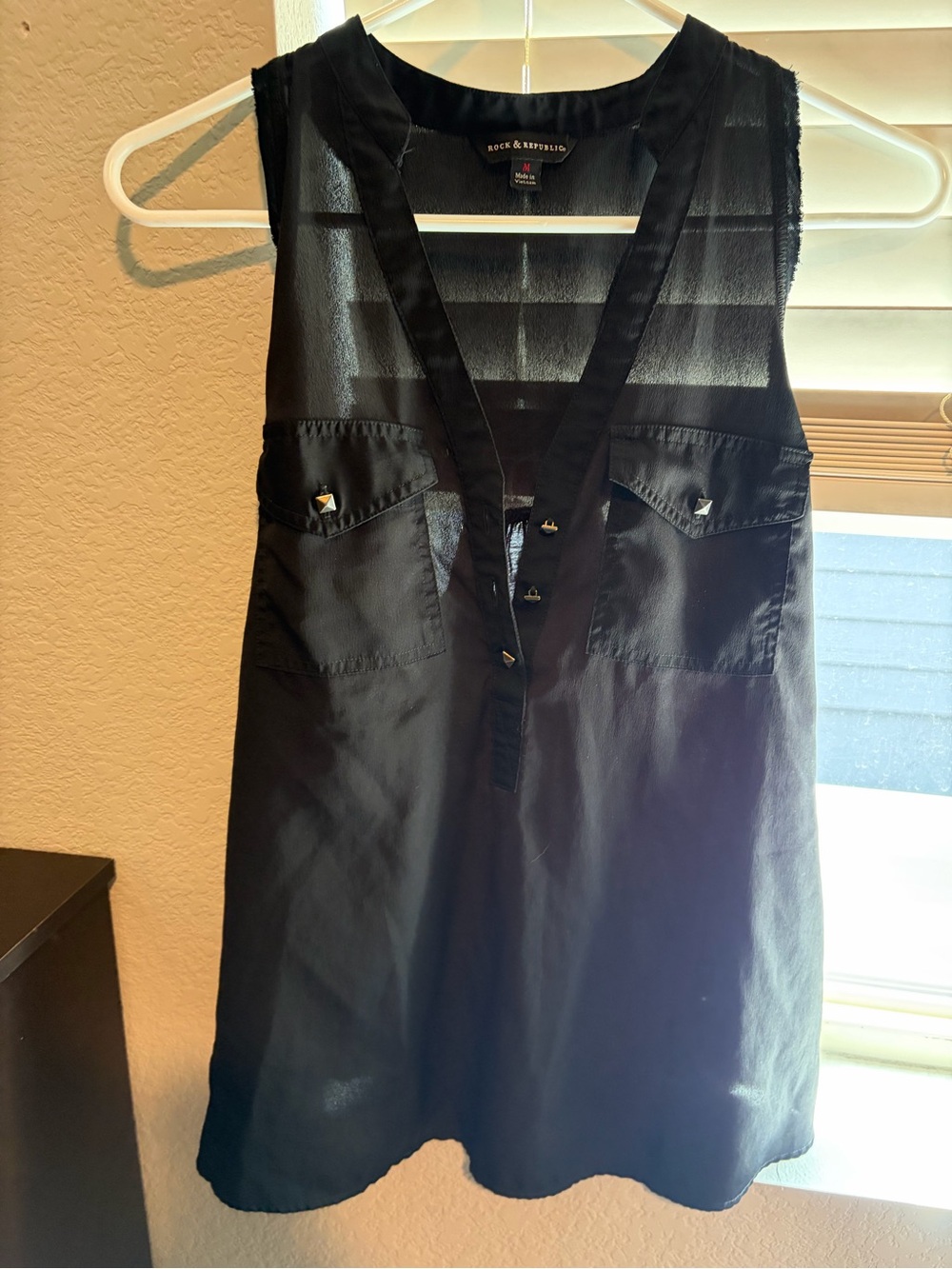 Rock & Republic Black Sleeveless V-Neck Tunic